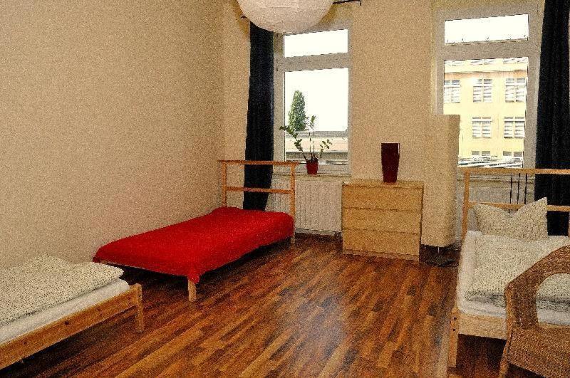 3-Raum-Fewo-Dresden-Zentrum-Balkon-Blick-Auf-Altstadt-L10 Exterior foto