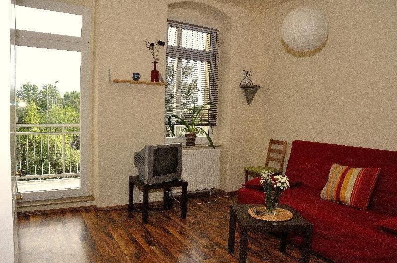 3-Raum-Fewo-Dresden-Zentrum-Balkon-Blick-Auf-Altstadt-L10 Exterior foto